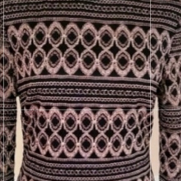 Cache Bodycon Lace Dress - Picture 4 of 6